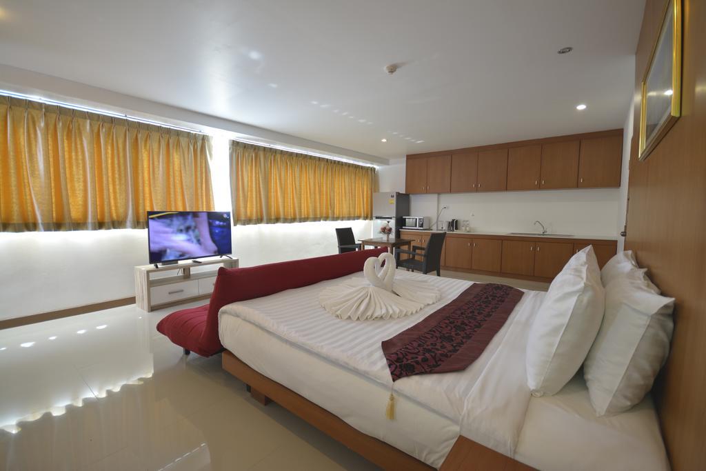 The Patong Center Hotel Phuket Exterior photo
