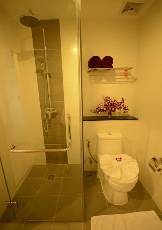 The Patong Center Hotel Phuket Room photo