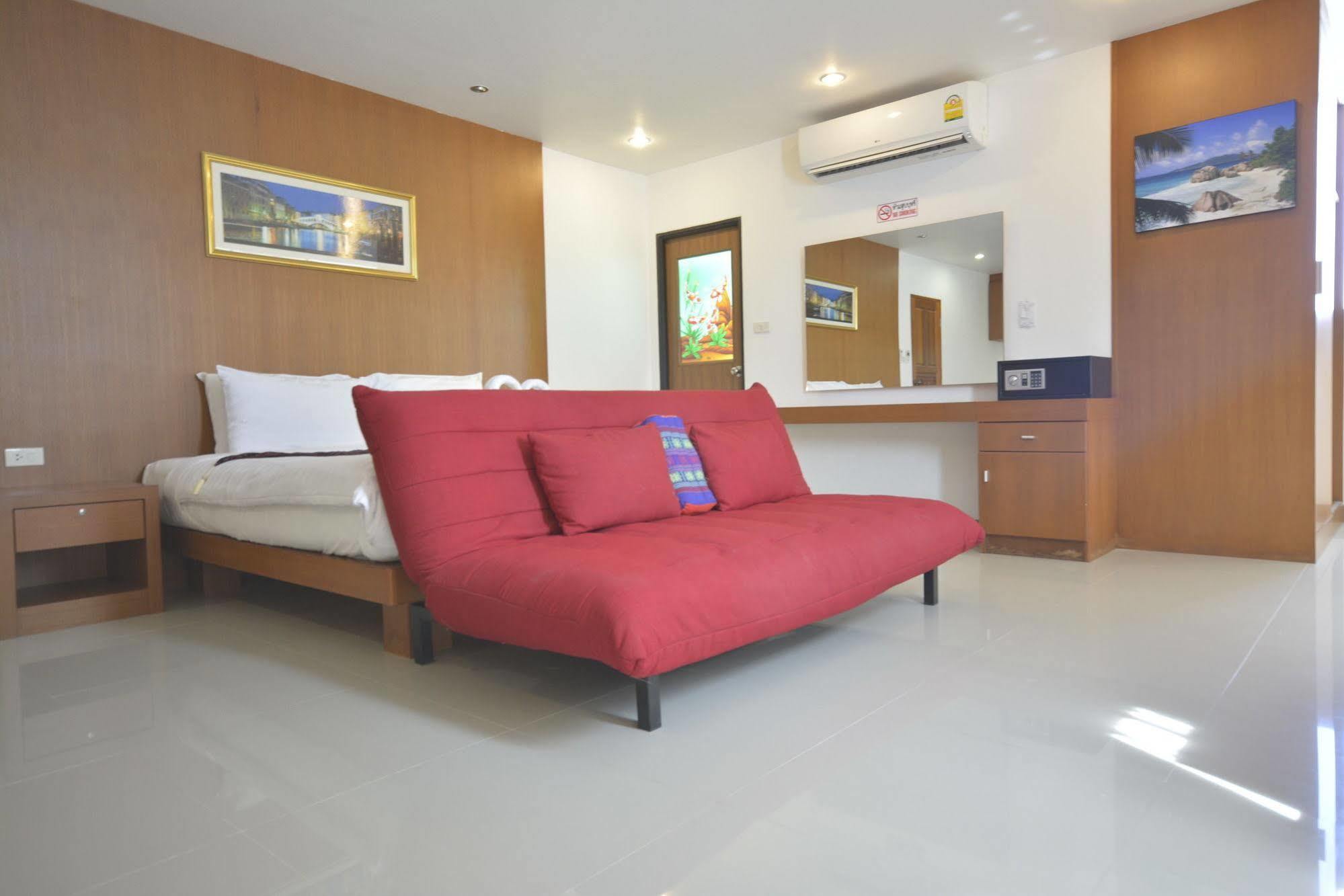 The Patong Center Hotel Phuket Exterior photo